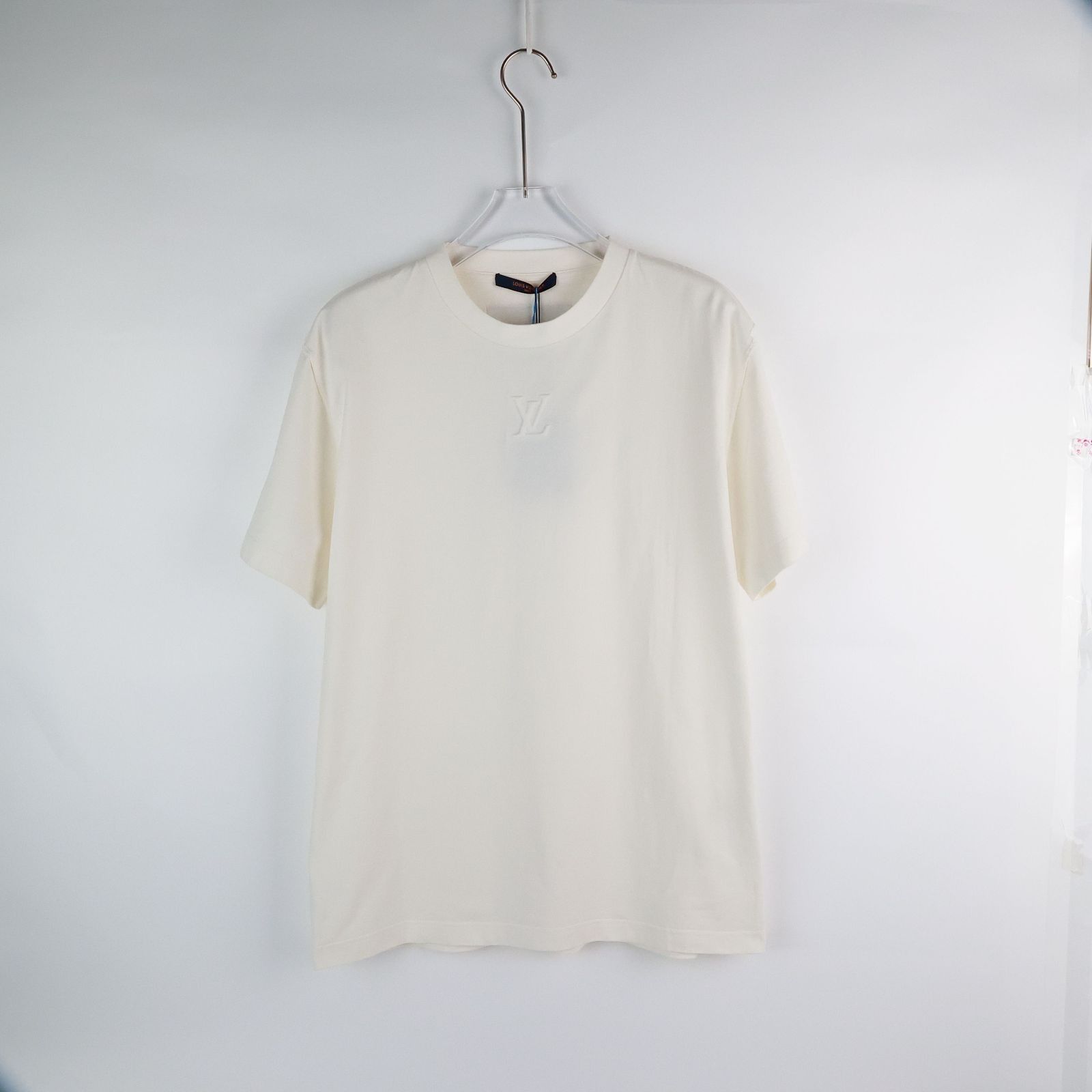 Louis Vuitton Louis Vuitton Embossed Logo T-Shirt Size L Size US L / EU 52-54 / 3 - 6 Thumbnail