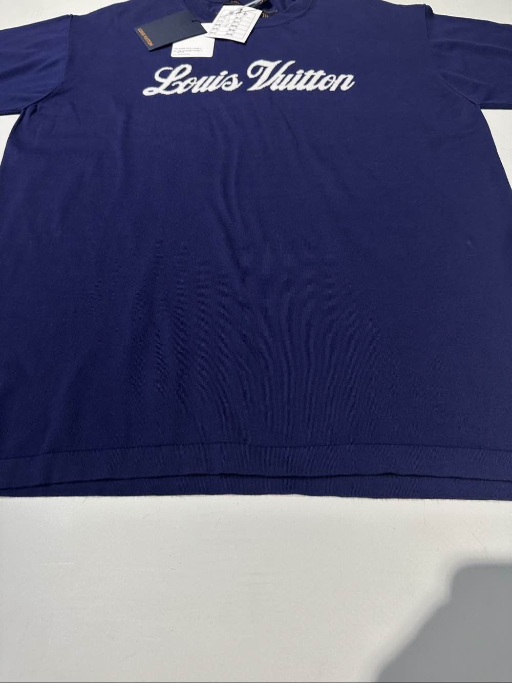 Louis Vuitton Louis Vuitton Script Logo T-Shirt Size L Size US L / EU 52-54 / 3 - 7 Thumbnail