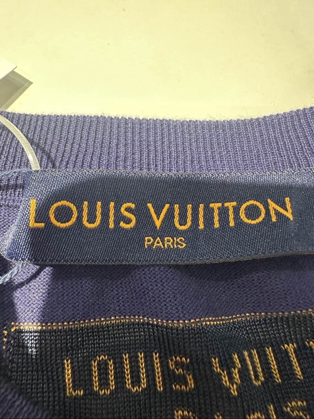 Louis Vuitton Louis Vuitton Script Logo T-Shirt Size L Size US L / EU 52-54 / 3 - 3 Thumbnail