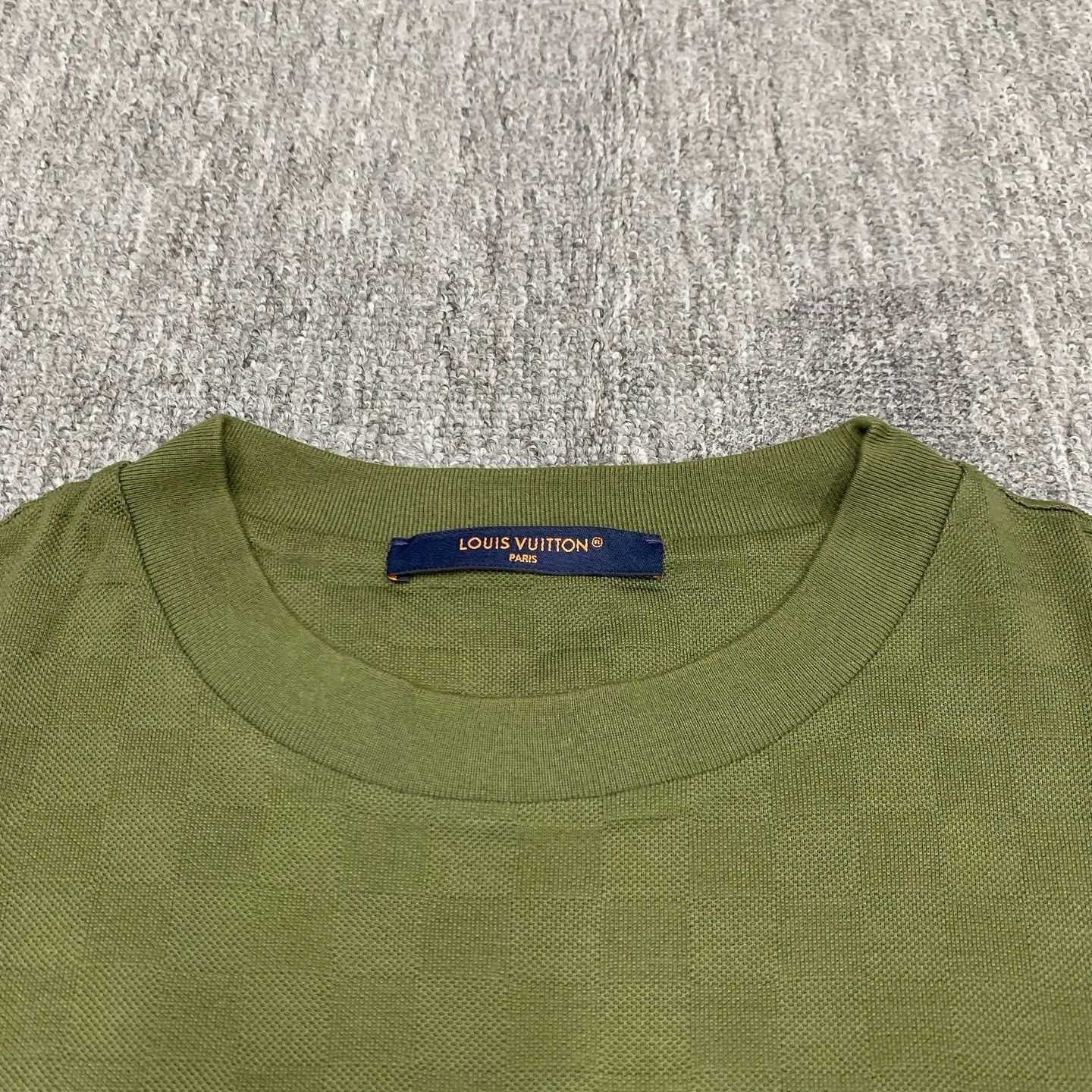 Louis Vuitton Louis Vuitton Damier Texture Logo T-Shirt Size S Size US S / EU 44-46 / 1 - 9 Thumbnail