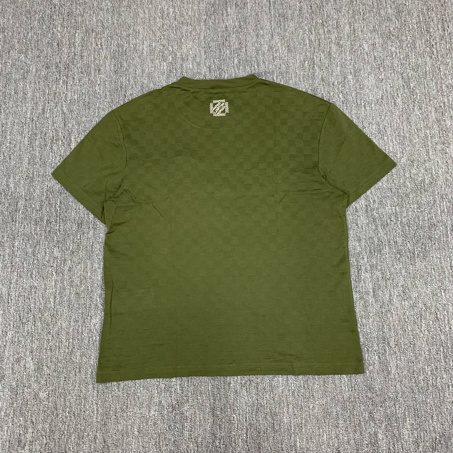 Louis Vuitton Louis Vuitton Damier Texture Logo T-Shirt Size S Size US S / EU 44-46 / 1 - 2 Thumbnail
