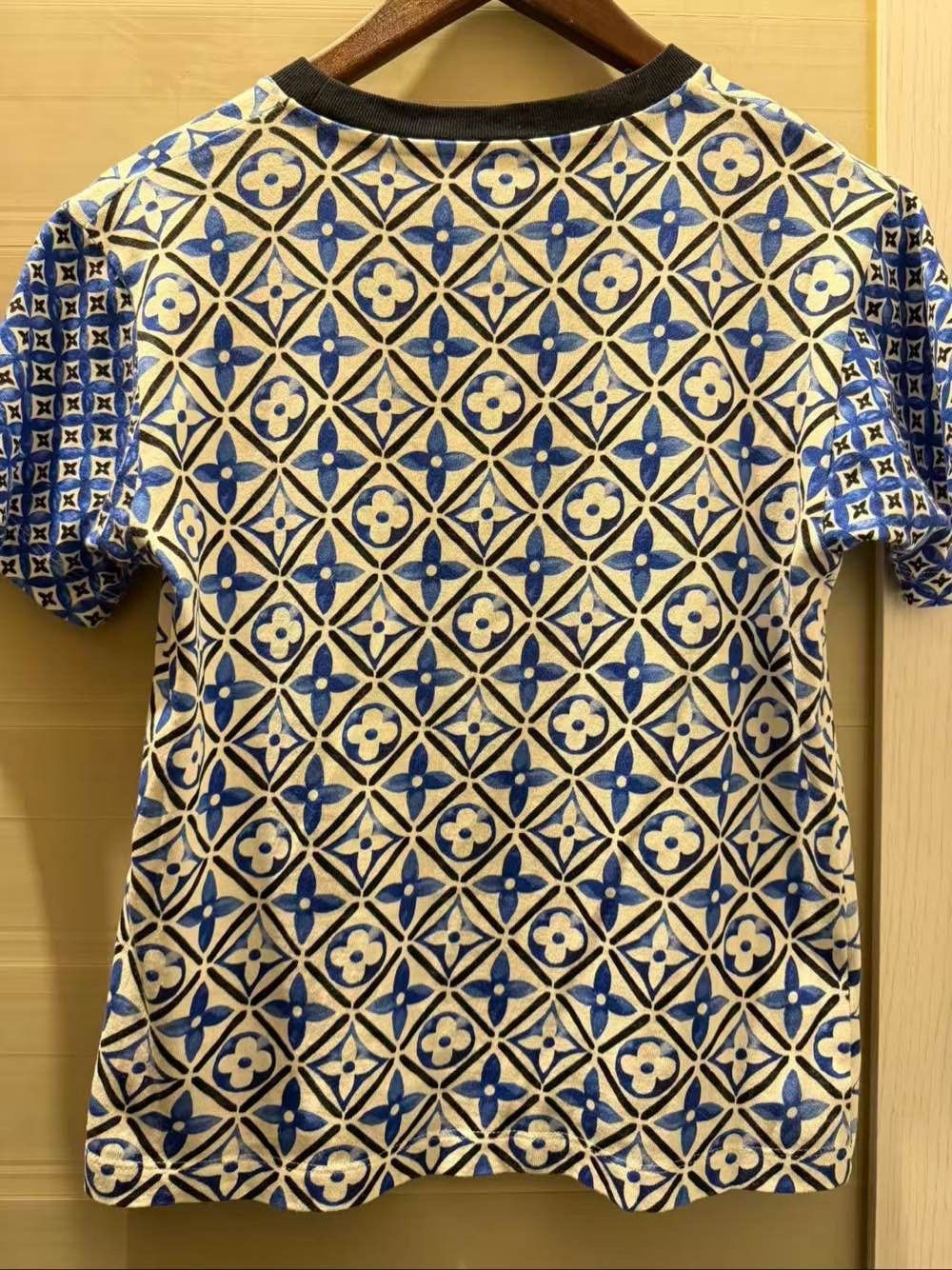 Louis Vuitton Louis Vuitton Monogram Chain T-Shirt Size XS Size XS / US 0-2 / IT 36-38 - 2 Thumbnail