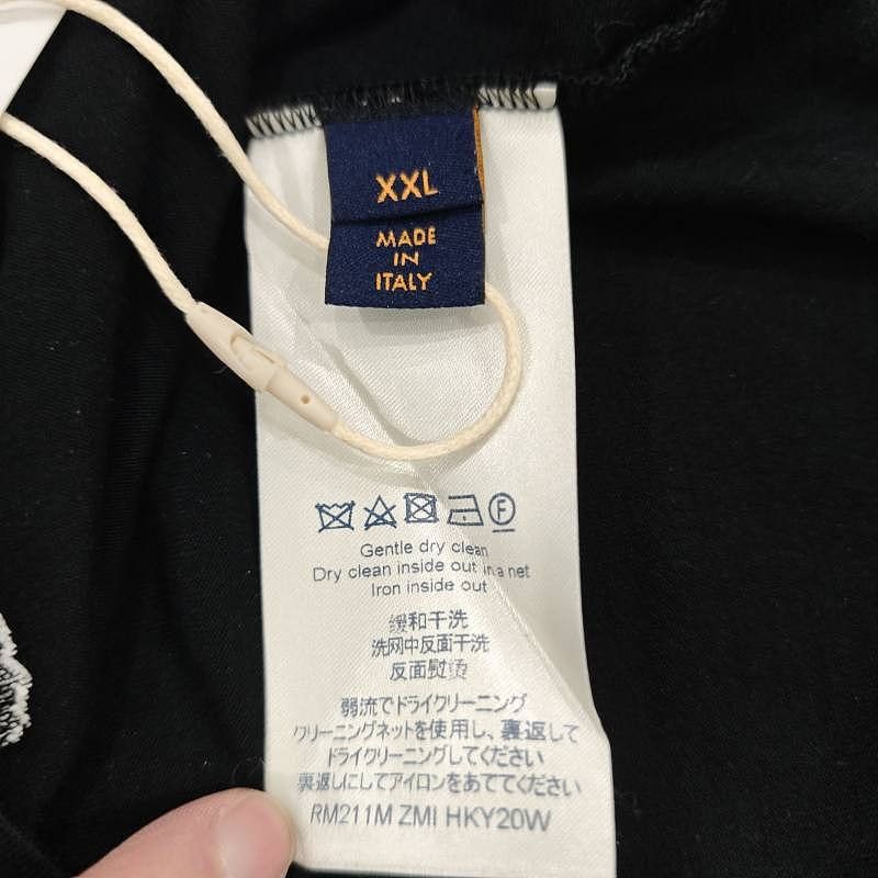 Louis Vuitton Louis Vuitton Graphic Logo T-Shirt Size XXL Size US XXL / EU 58 / 5 - 4 Thumbnail