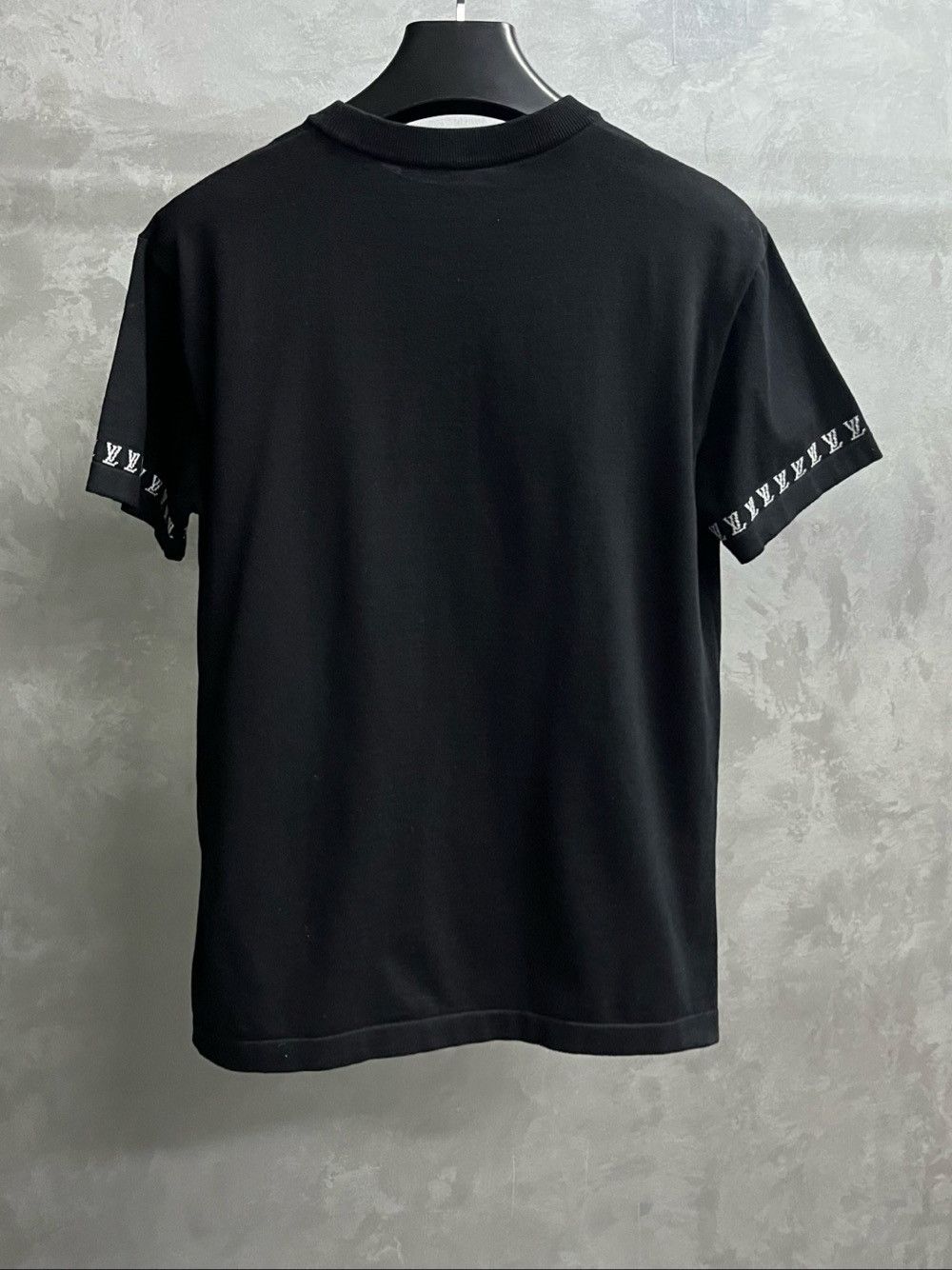 Louis Vuitton Louis Vuitton Logo Sleeve T-Shirt Size XS Size US XS / EU 42 / 0 - 2 Thumbnail