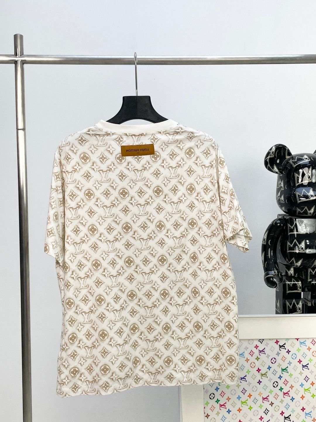 Louis Vuitton Louis Vuitton Monogram Print T-Shirt XXL Size US XXL / EU 58 / 5 - 2 Thumbnail