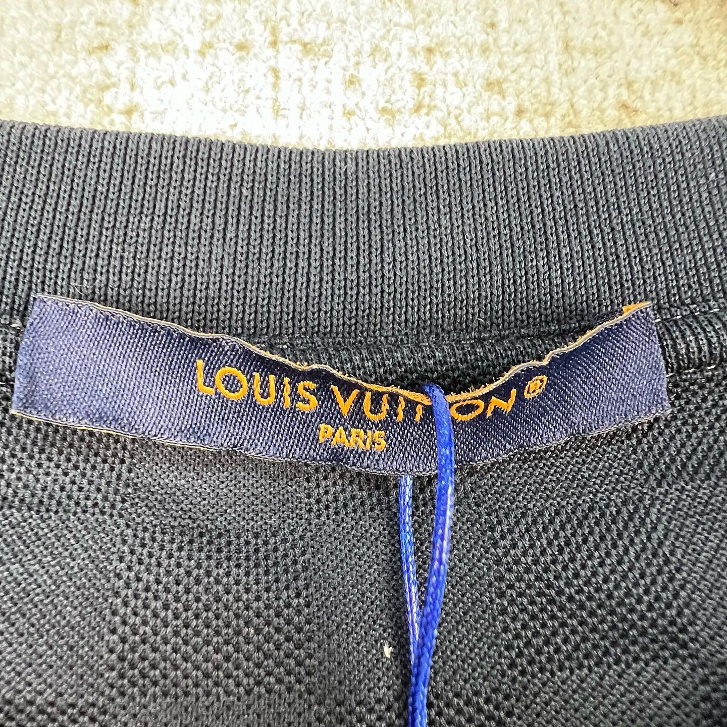 Louis Vuitton Louis Vuitton Logo T-Shirt Size XXL Size US XXL / EU 58 / 5 - 3 Thumbnail