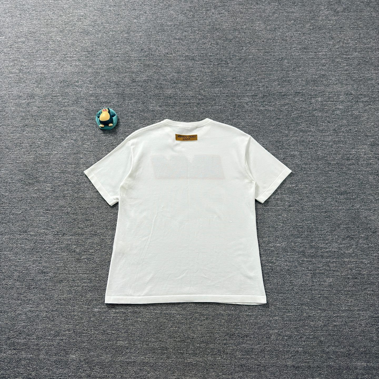 Louis Vuitton Louis Vuitton Logo Letter T-Shirt Size S Size US S / EU 44-46 / 1 - 2 Thumbnail