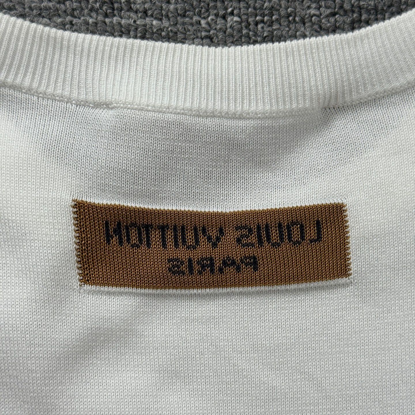 Louis Vuitton Louis Vuitton Logo Letter T-Shirt Size S Size US S / EU 44-46 / 1 - 8 Thumbnail
