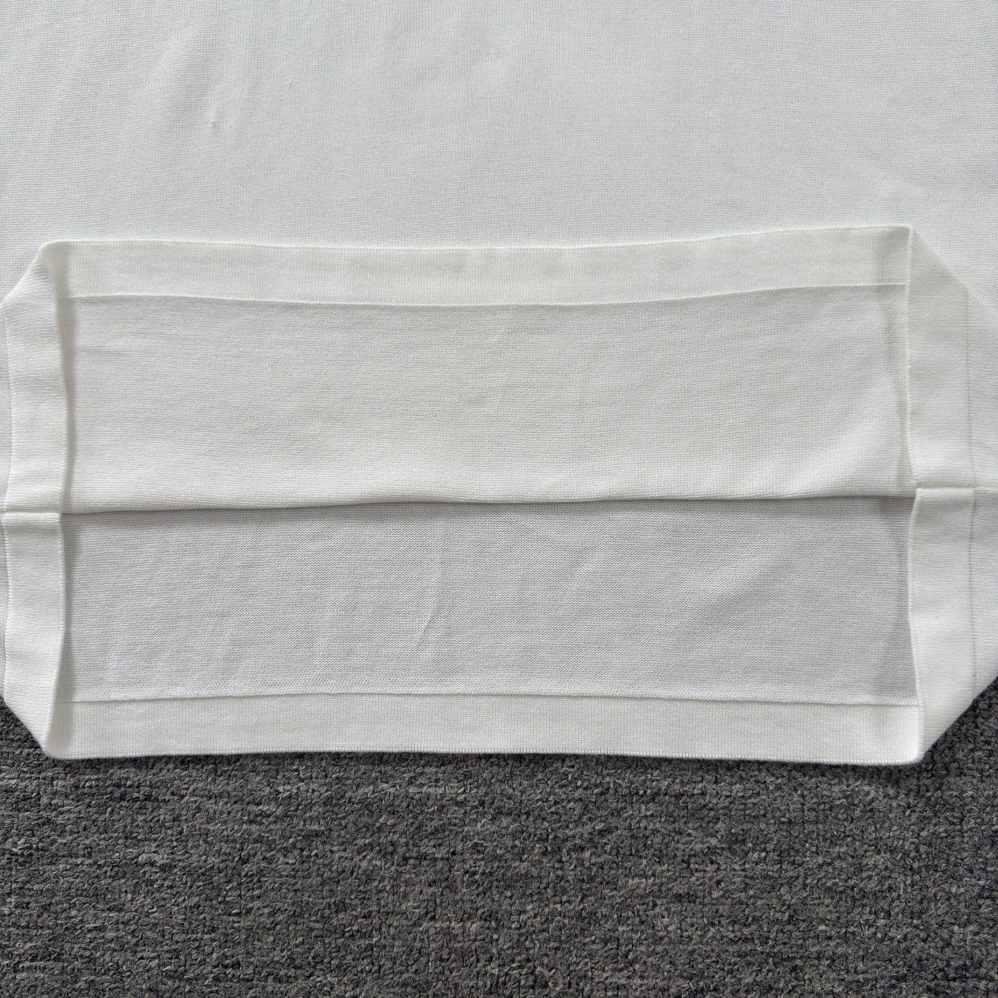 Louis Vuitton Louis Vuitton Logo Letter T-Shirt Size S Size US S / EU 44-46 / 1 - 7 Thumbnail