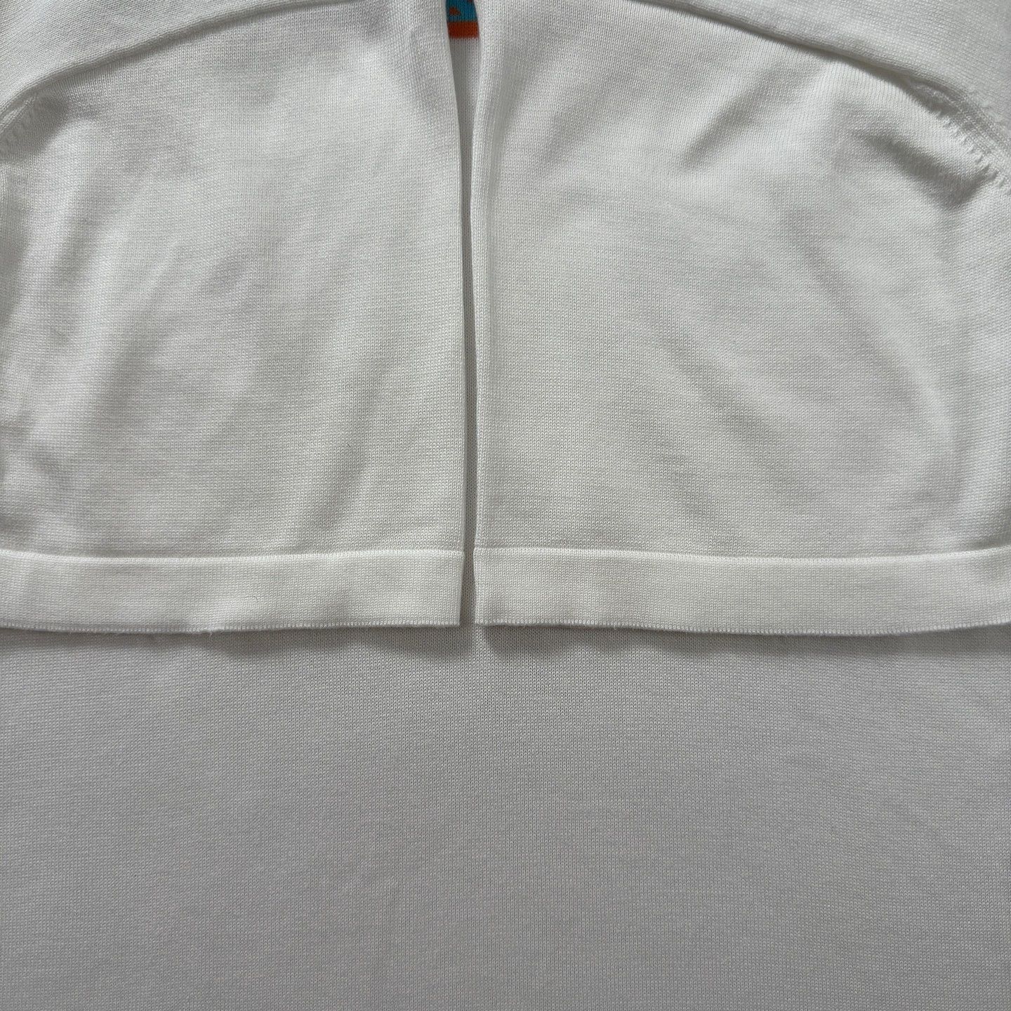 Louis Vuitton Louis Vuitton Logo Letter T-Shirt Size S Size US S / EU 44-46 / 1 - 6 Thumbnail