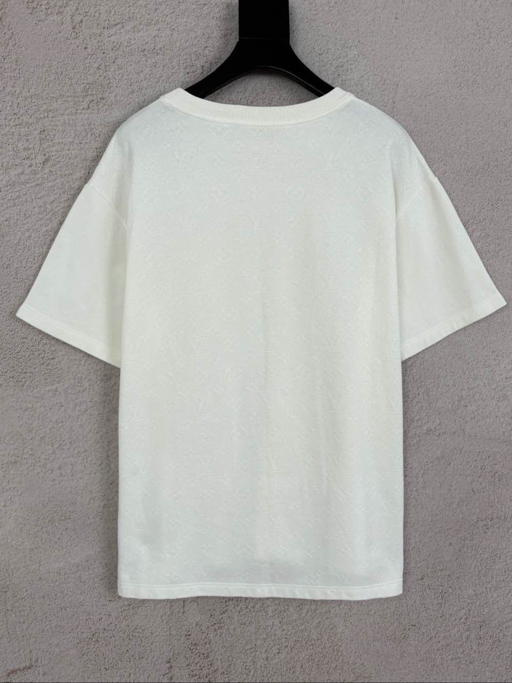 Louis Vuitton Louis Vuitton Monogram Pocket T-Shirt Size XL Size US XL / EU 56 / 4 - 2 Thumbnail