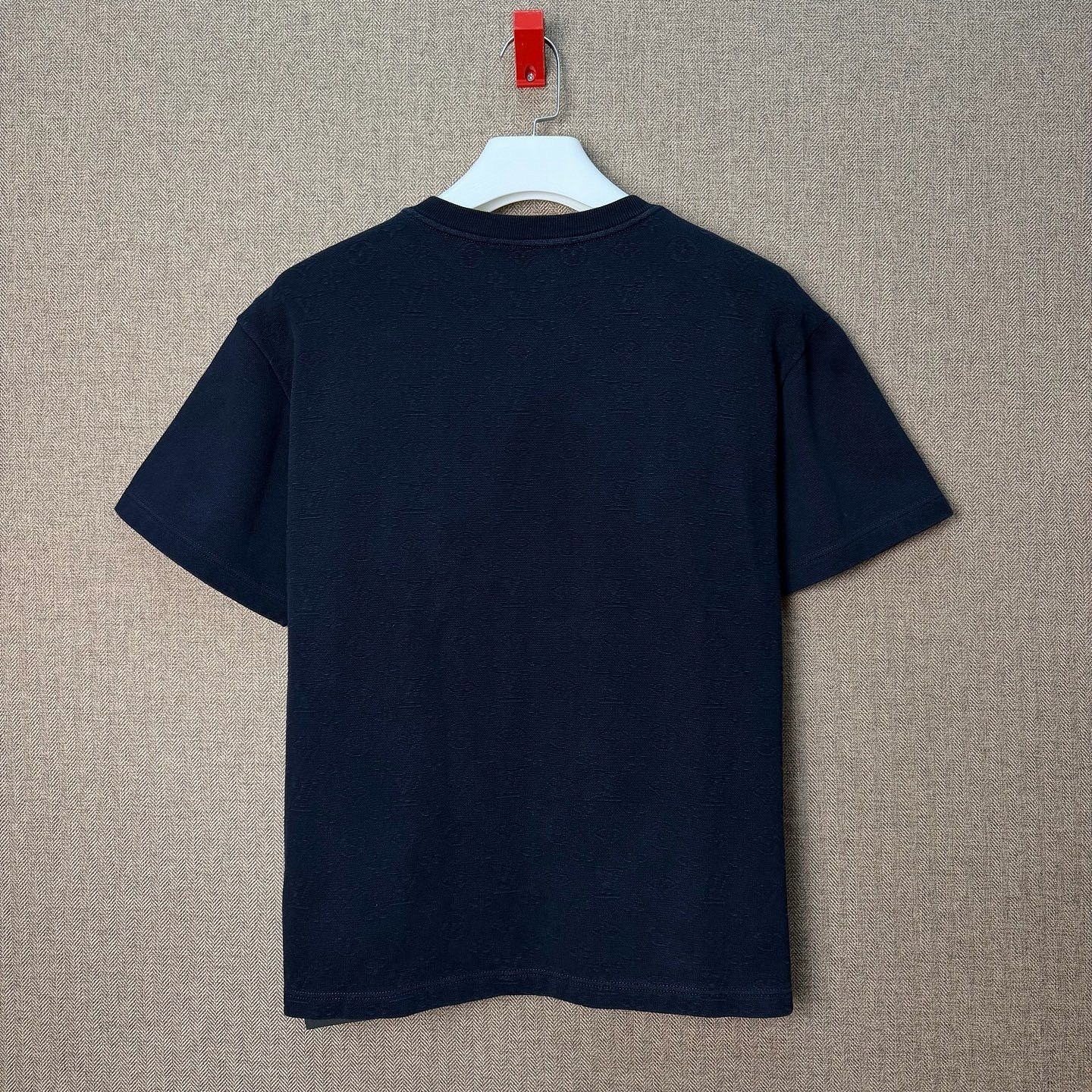 Louis Vuitton Louis Vuitton Pocket T-Shirt Navy Blue Size L Size US L / EU 52-54 / 3 - 2 Thumbnail