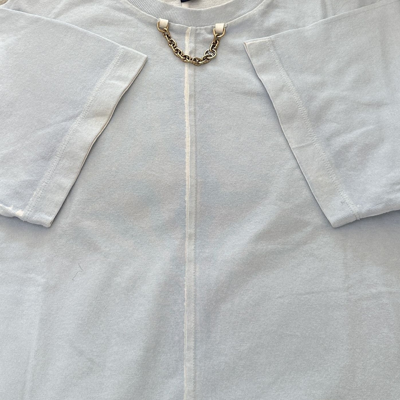 Louis Vuitton Louis Vuitton Chain Detail Logo T-Shirt Size XS Size XS / US 0-2 / IT 36-38 - 9 Thumbnail