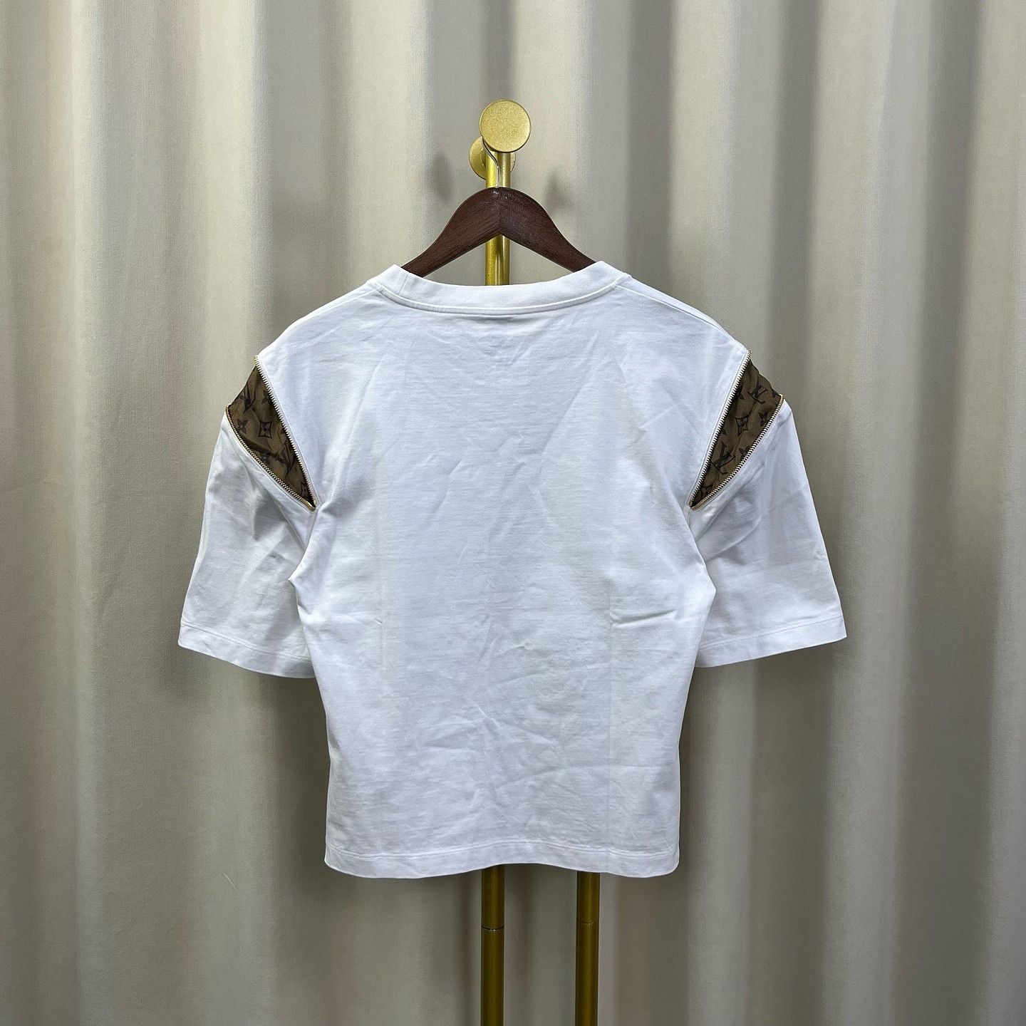 Louis Vuitton Louis Vuitton Monogram Shoulder Chain T-Shirt L Size L / US 10 / IT 46 - 2 Thumbnail