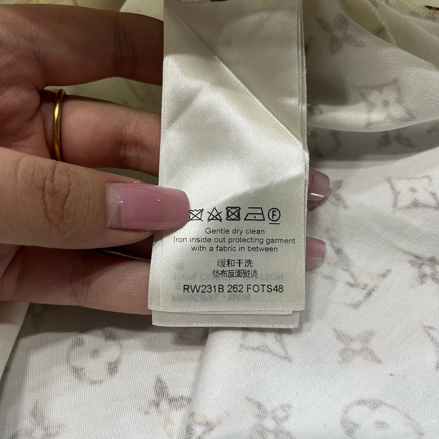 Louis Vuitton Louis Vuitton Monogram Short Sleeve T-Shirt Size S Size S / US 4 / IT 40 - 4 Thumbnail