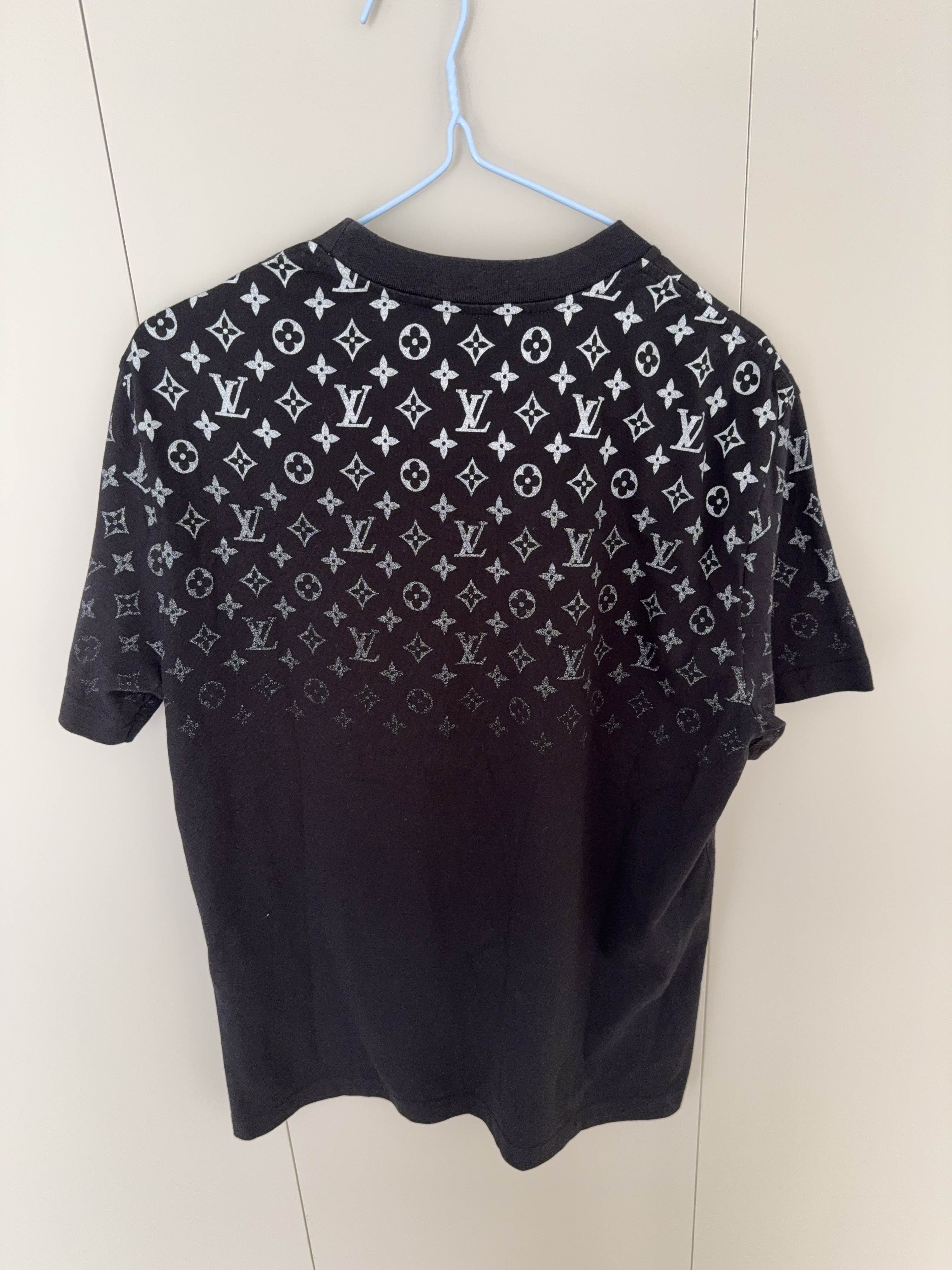 Louis Vuitton Louis Vuitton Gradient Monogram T-Shirt Size S Size US S / EU 44-46 / 1 - 2 Thumbnail