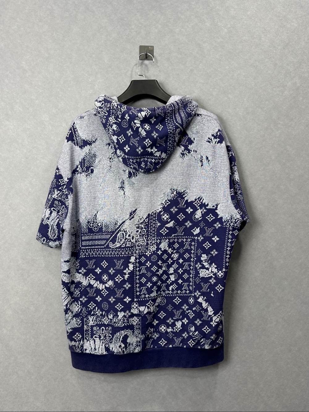 Louis Vuitton Louis Vuitton Bandana Monogram Short Sleeve Hoodie XXL Size US XXL / EU 58 / 5 - 2 Thumbnail