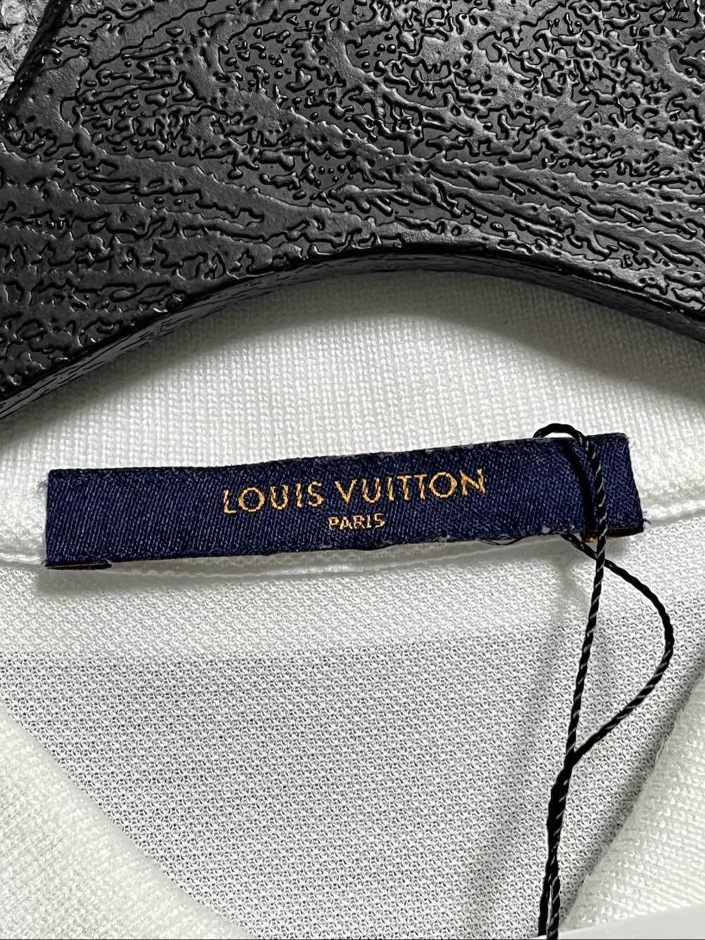 Louis Vuitton Louis Vuitton Logo Embroidered Polo Size M Size US M / EU 48-50 / 2 - 3 Thumbnail