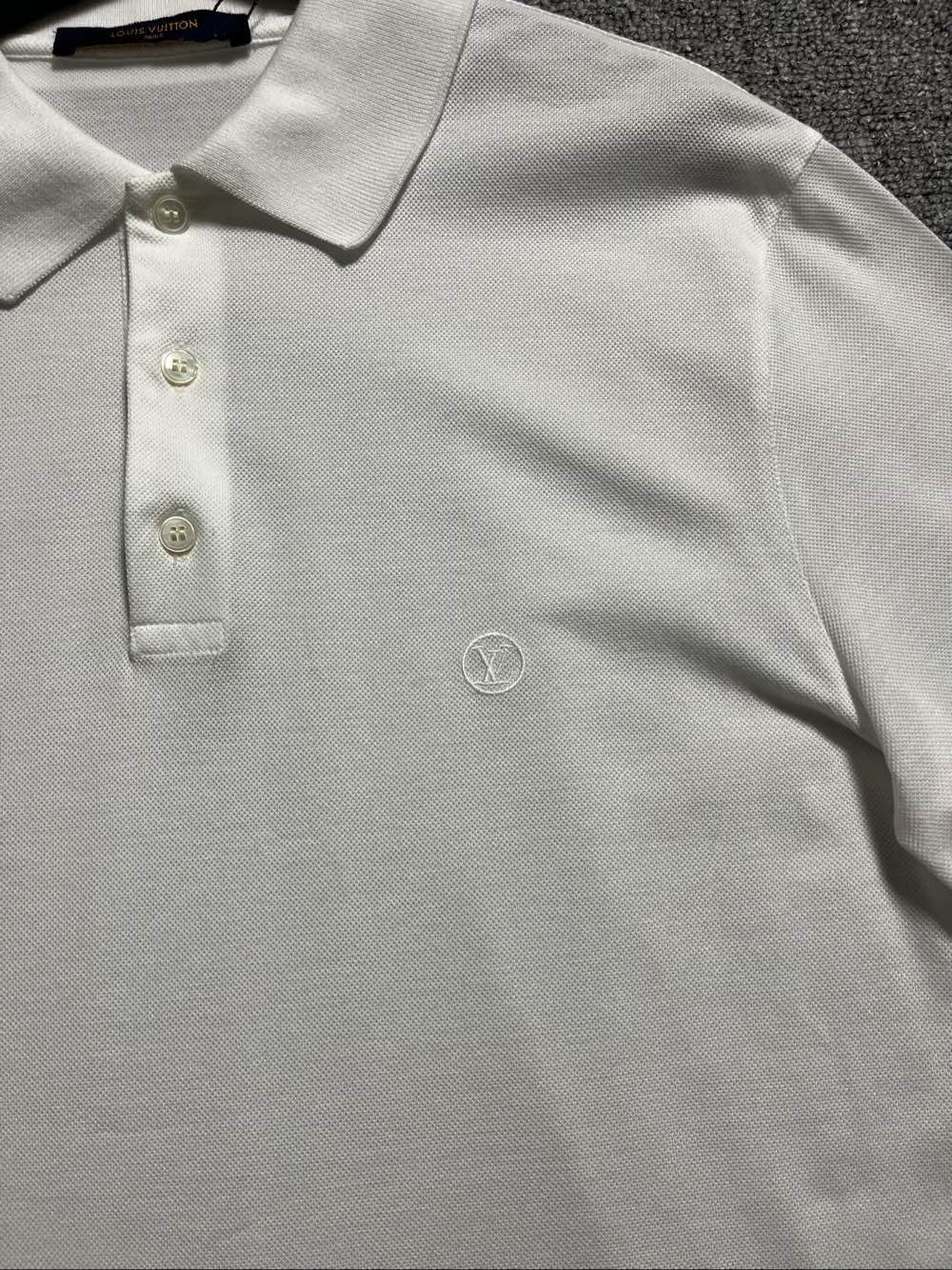 Louis Vuitton Louis Vuitton Logo Embroidered Polo Size M Size US M / EU 48-50 / 2 - 5 Thumbnail
