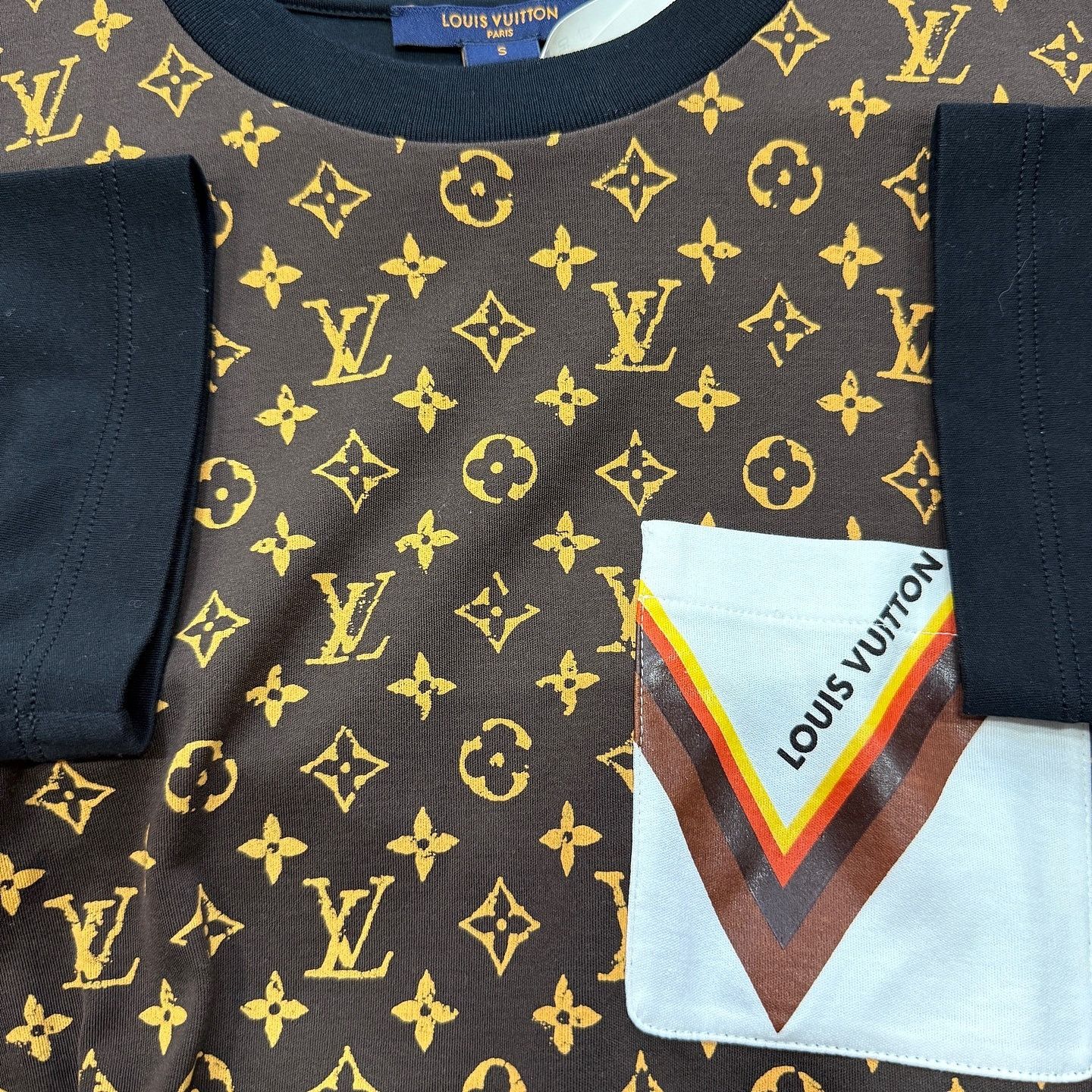 Louis Vuitton Louis Vuitton Monogram Pocket T-Shirt Size S Size S / US 4 / IT 40 - 6 Thumbnail