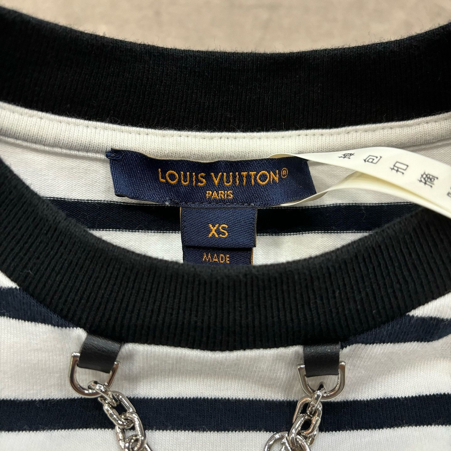 Louis Vuitton Louis Vuitton Striped Graphic T-Shirt Size XS Size XS / US 0-2 / IT 36-38 - 3 Thumbnail