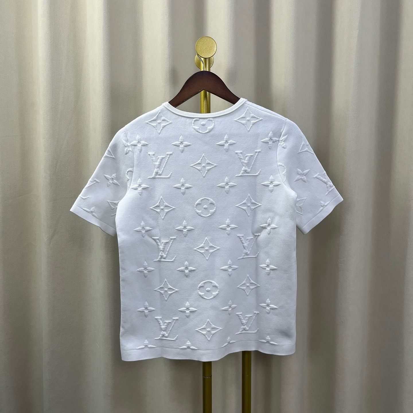 Louis Vuitton Louis Vuitton 3D Monogram T-Shirt Size XS Size XS / US 0-2 / IT 36-38 - 2 Thumbnail