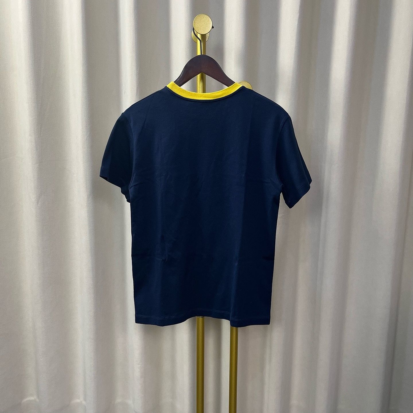 Louis Vuitton Louis Vuitton Logo Print Short Sleeve T-Shirt Size XS Size XS / US 0-2 / IT 36-38 - 2 Thumbnail