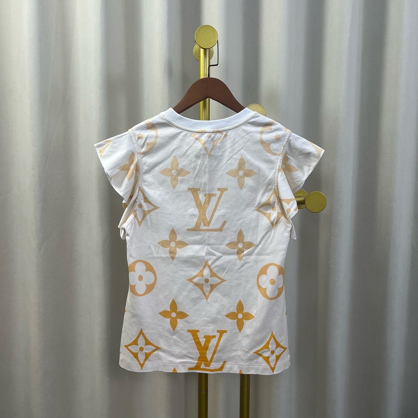 Louis Vuitton Louis Vuitton Monogram T-Shirt Size XS Size XS / US 0-2 / IT 36-38 - 2 Thumbnail