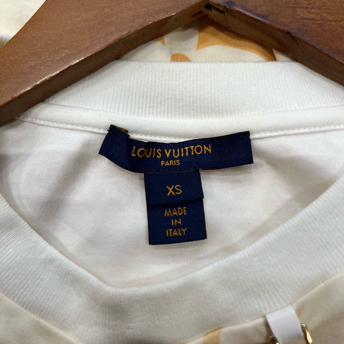 Louis Vuitton Louis Vuitton Monogram T-Shirt Size XS Size XS / US 0-2 / IT 36-38 - 3 Thumbnail