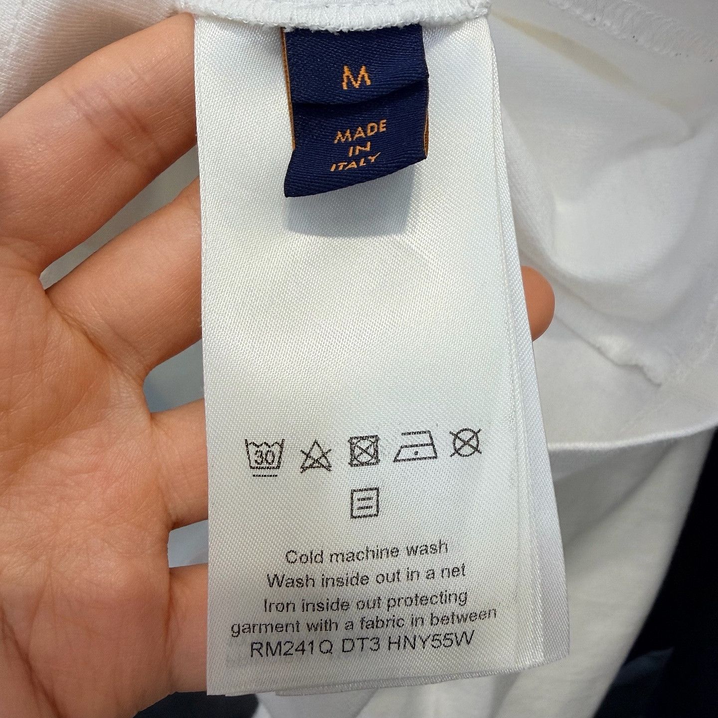Louis Vuitton Louis Vuitton Leather Patch T-Shirt Size M Size US M / EU 48-50 / 2 - 4 Thumbnail