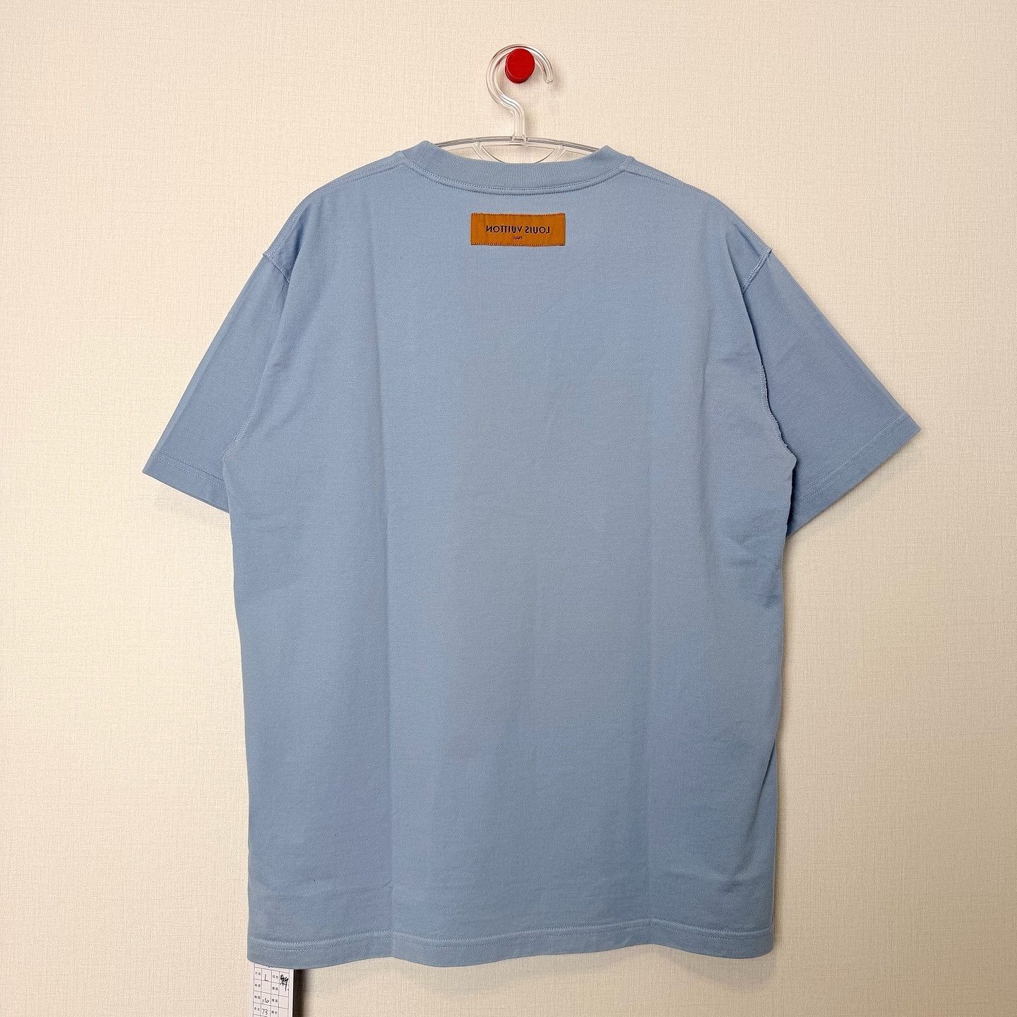 Louis Vuitton Louis Vuitton Leather Patch T-Shirt Size XL Size US XL / EU 56 / 4 - 2 Thumbnail
