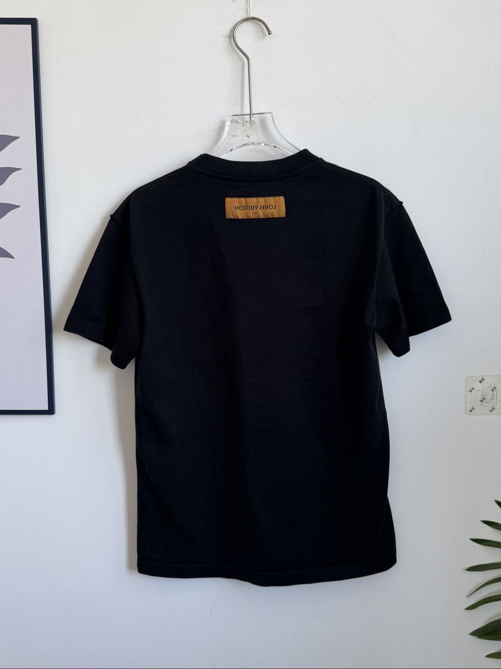 Louis Vuitton Louis Vuitton Logo Graphic T-Shirt Size S Size US S / EU 44-46 / 1 - 2 Thumbnail