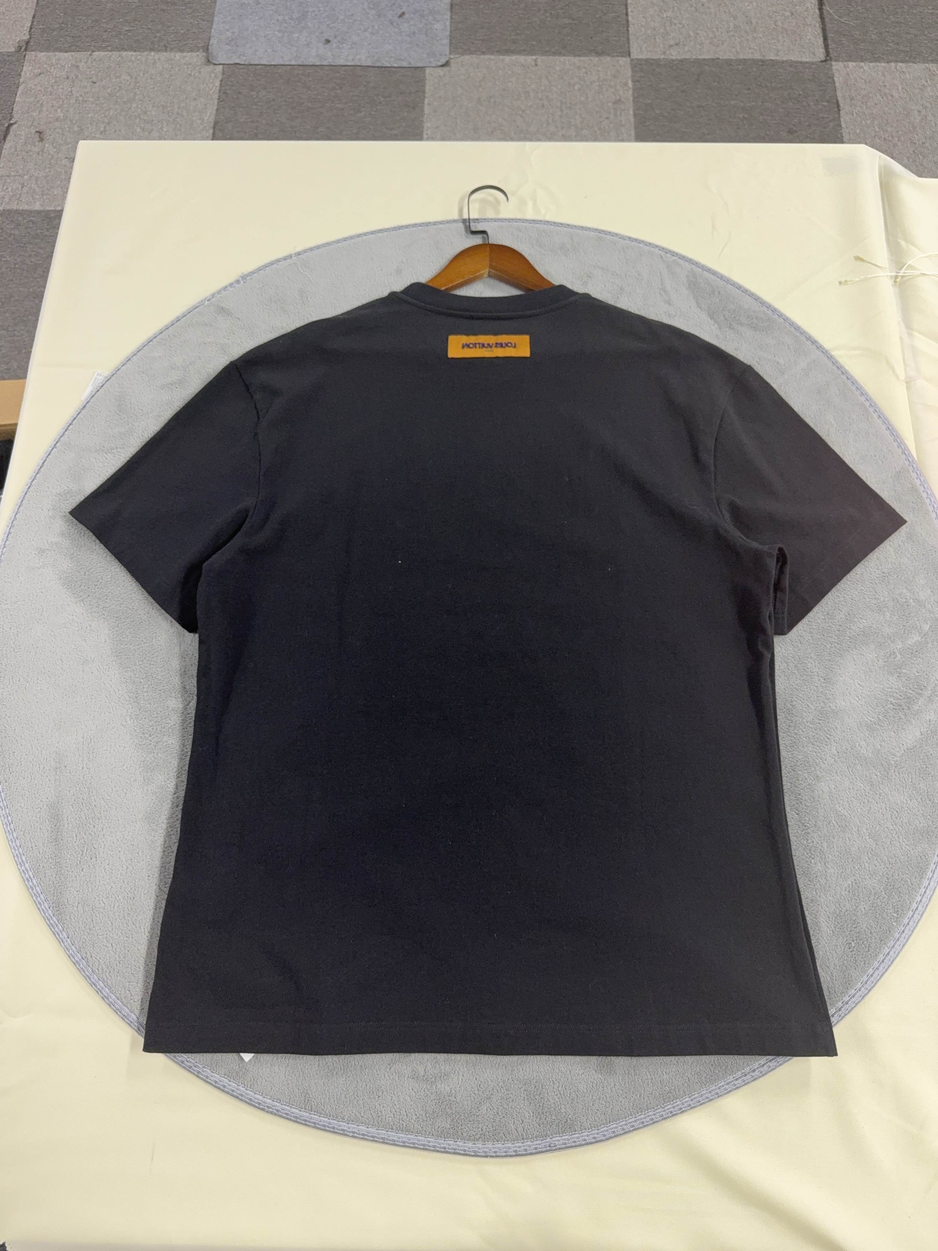 Louis Vuitton Louis Vuitton Embroidered Logo T-Shirt Size XXL Size US XXL / EU 58 / 5 - 2 Thumbnail