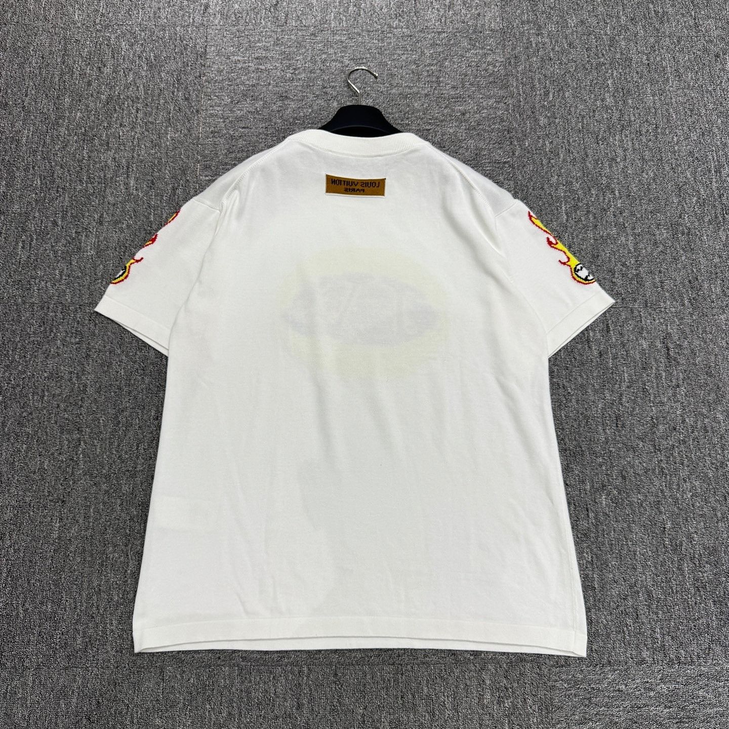 Louis Vuitton Louis Vuitton Logo Applique T-Shirt Size L Size US L / EU 52-54 / 3 - 2 Thumbnail