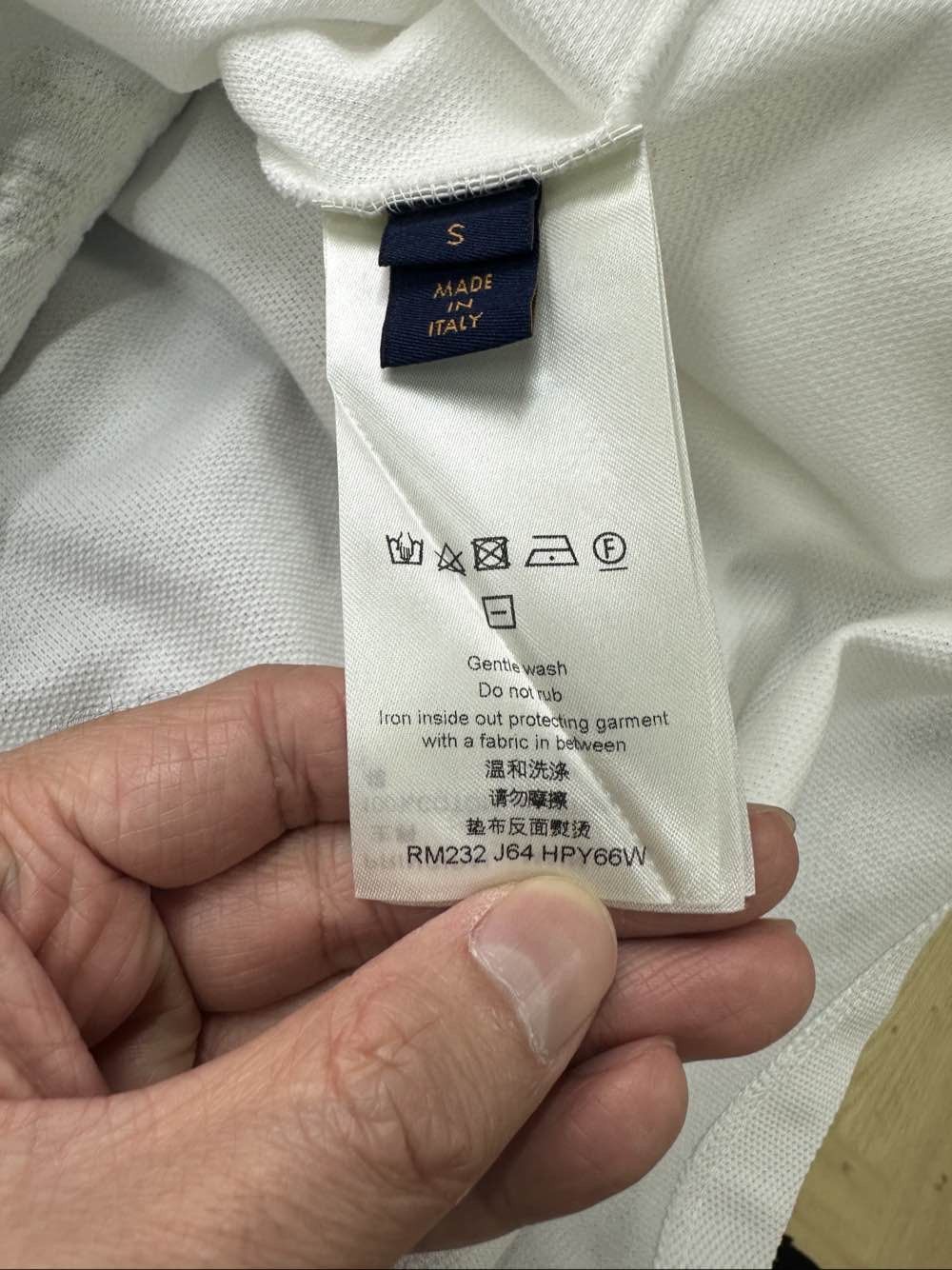 Louis Vuitton Louis Vuitton Logo Polo Shirt White Size S Size US S / EU 44-46 / 1 - 4 Thumbnail