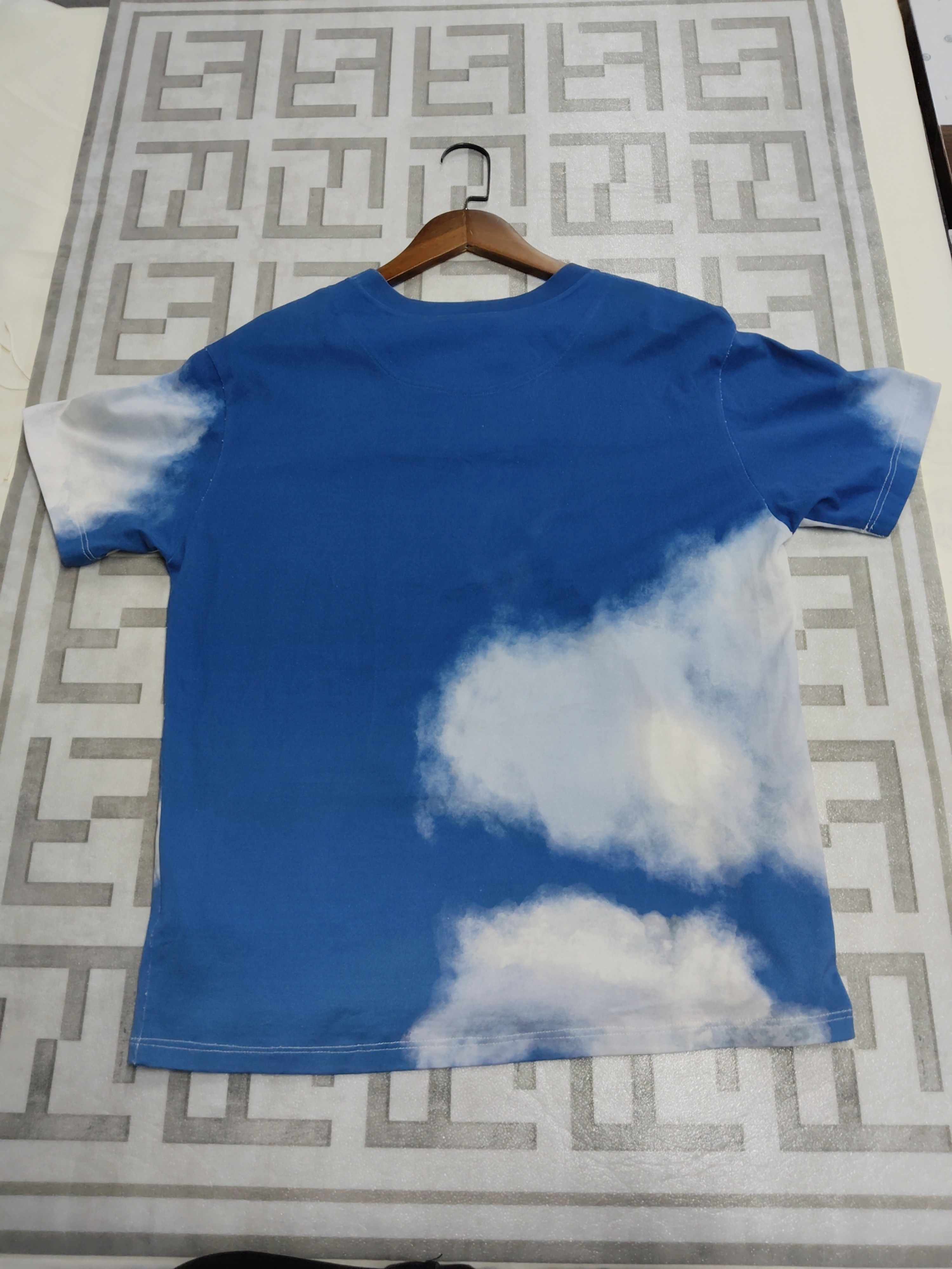 Louis Vuitton Louis Vuitton Heaven on Earth Cloud Print T-Shirt XL Size US XL / EU 56 / 4 - 2 Thumbnail