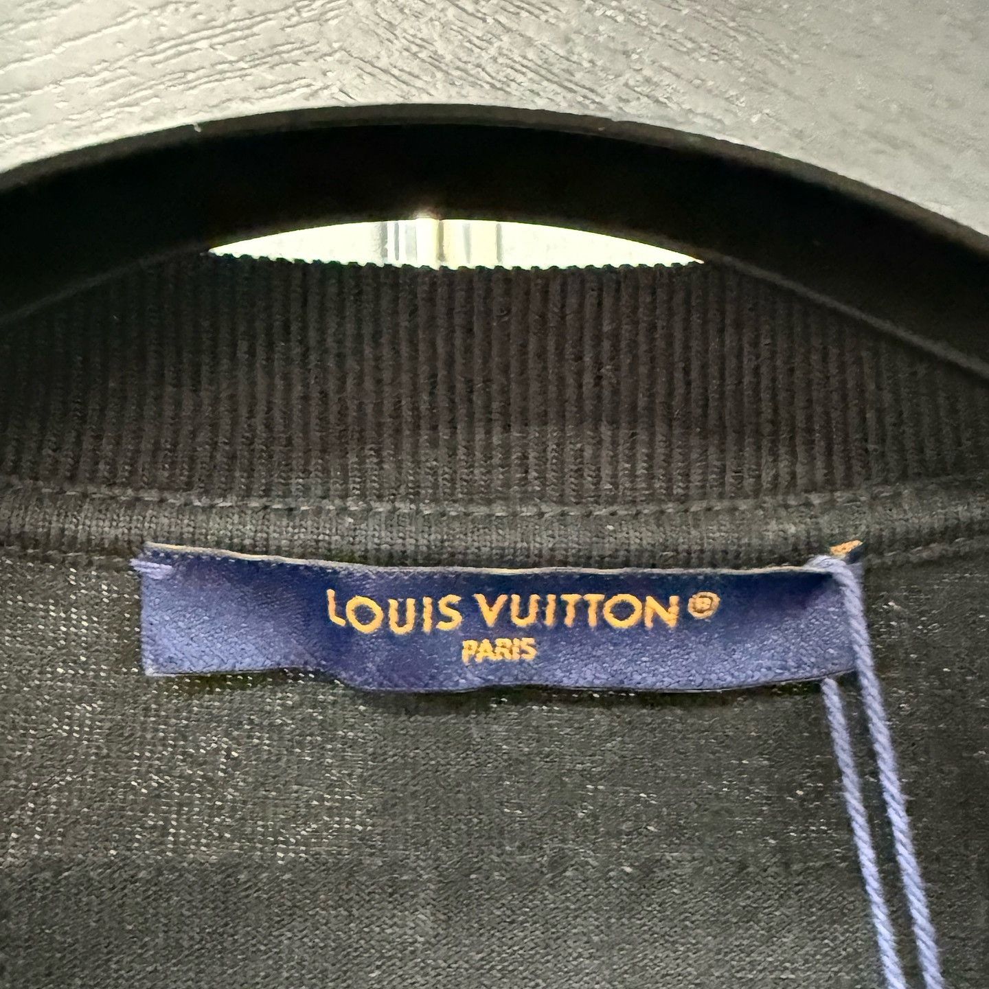 Louis Vuitton Louis Vuitton Beaded Logo T-Shirt Size M Size US M / EU 48-50 / 2 - 3 Thumbnail