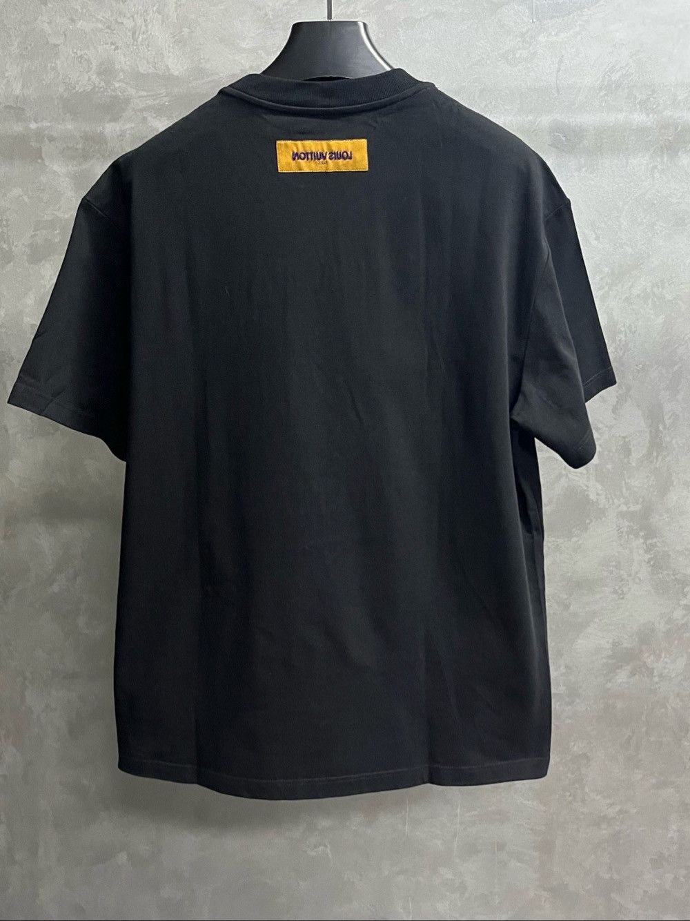 Louis Vuitton Louis Vuitton Pearl Embroidered T-Shirt Size XL Size US XL / EU 56 / 4 - 2 Thumbnail