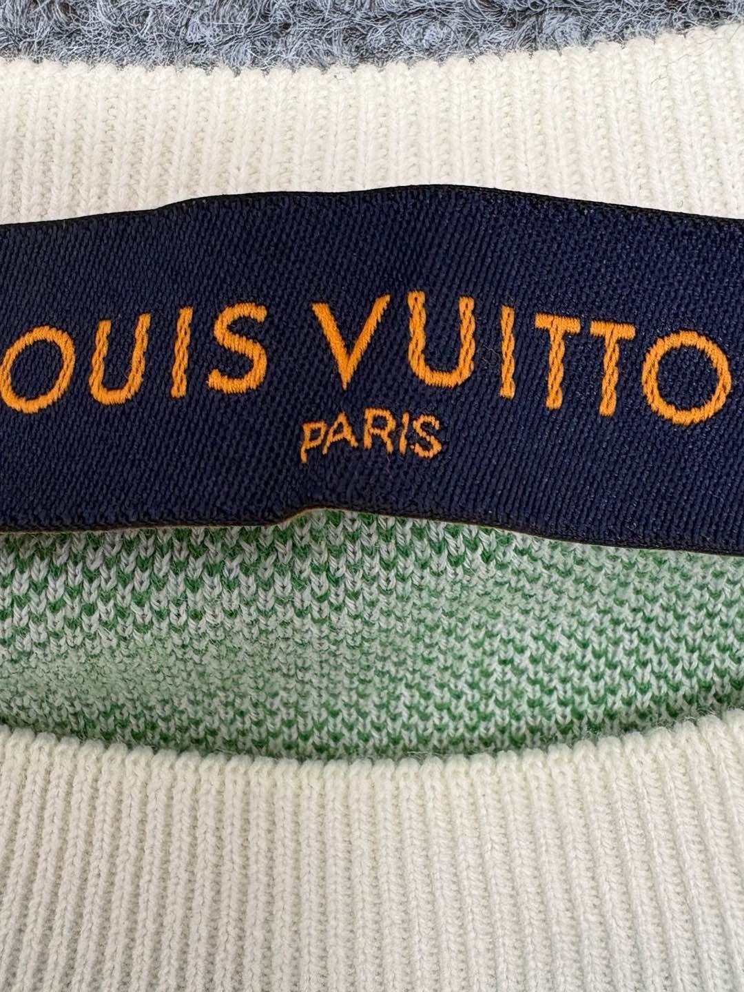 Louis Vuitton Louis Vuitton Damier Checkered T-Shirt Size L Size US L / EU 52-54 / 3 - 3 Thumbnail
