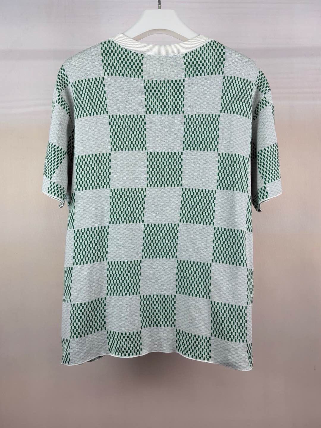 Louis Vuitton Louis Vuitton Green Checkered Logo T-Shirt Size M Size US M / EU 48-50 / 2 - 2 Thumbnail