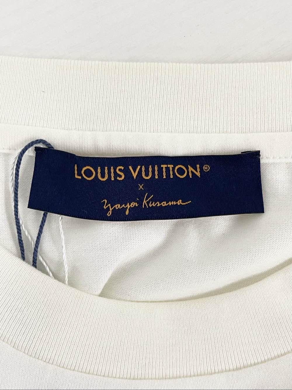 Louis Vuitton Louis Vuitton x Yayoi Kusama Floral T-Shirt Size XL Size US XL / EU 56 / 4 - 3 Thumbnail