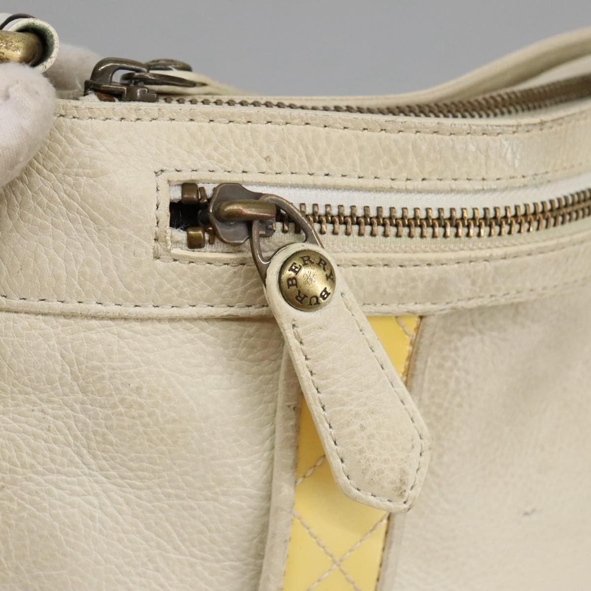 Burberry Burberry Vintage Leather Size ONE SIZE - 14 Thumbnail
