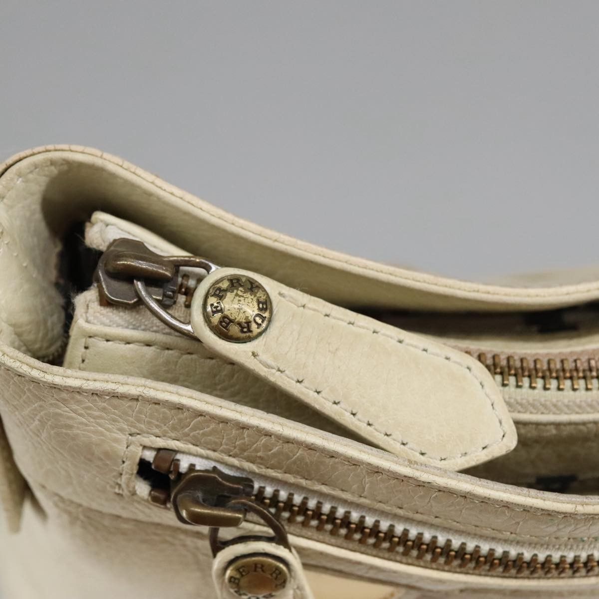 Burberry Burberry Vintage Leather Size ONE SIZE - 13 Thumbnail