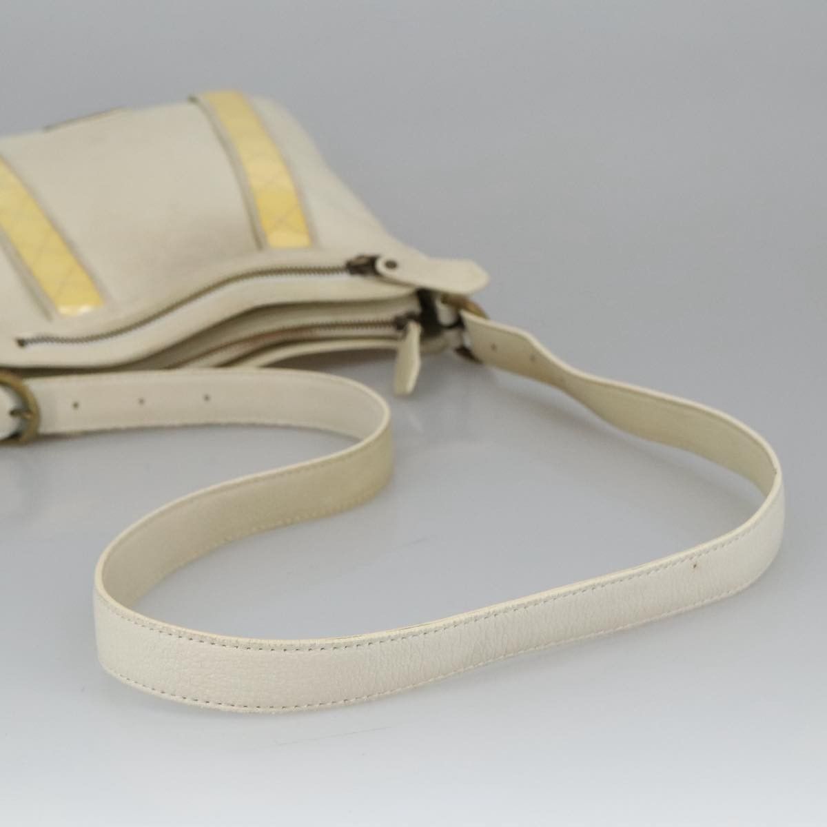 Burberry Burberry Vintage Leather Size ONE SIZE - 8 Thumbnail