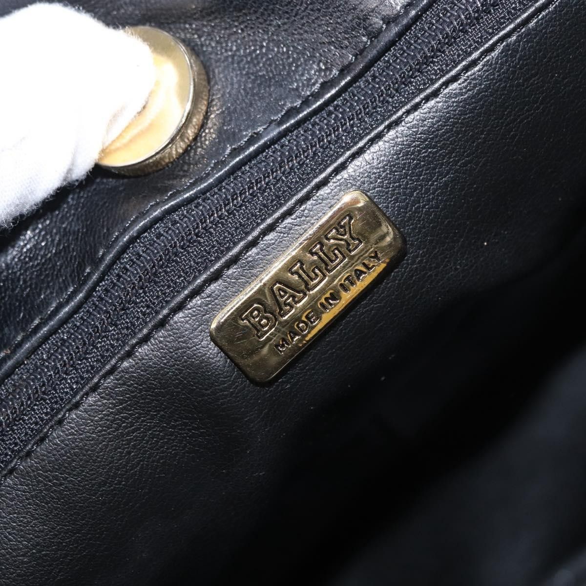 Bally Bally Vintage Chain Quilted Leather Size ONE SIZE - 6 Thumbnail