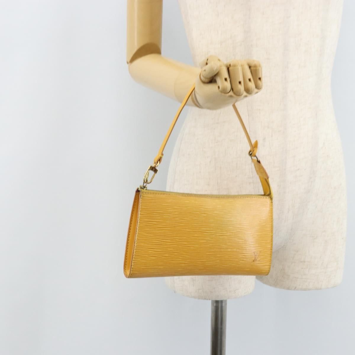 Louis Vuitton Louis Vuitton Pochette Accessoires Epi Leather Size ONE SIZE - 15 Thumbnail