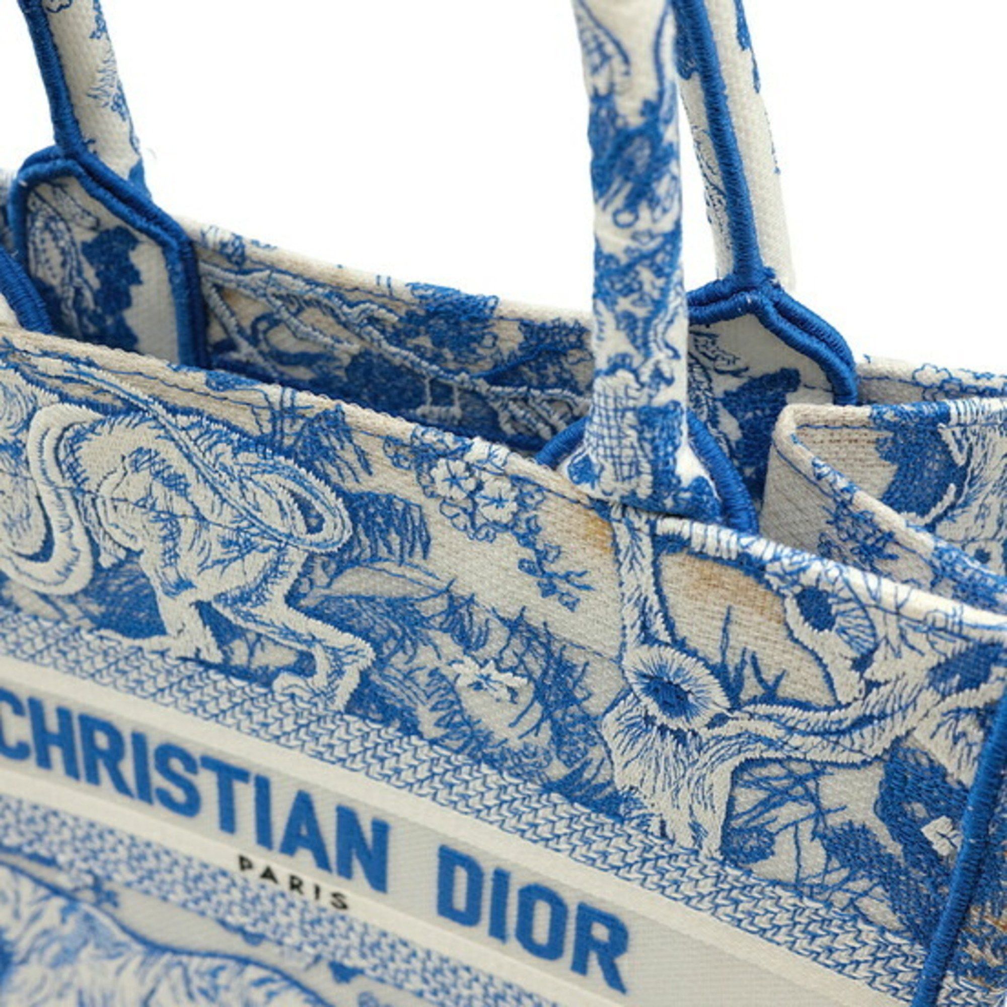 Dior Christian Dior Book Tote Embroidered Leather Size ONE SIZE - 8 Thumbnail