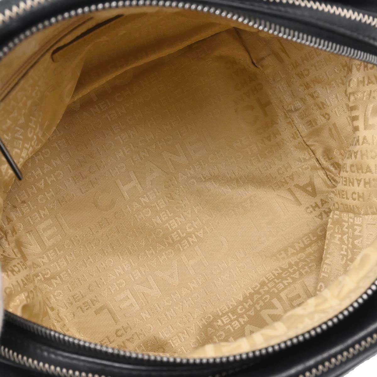 Chanel Chanel CC Bowler Leather Size ONE SIZE - 3 Thumbnail