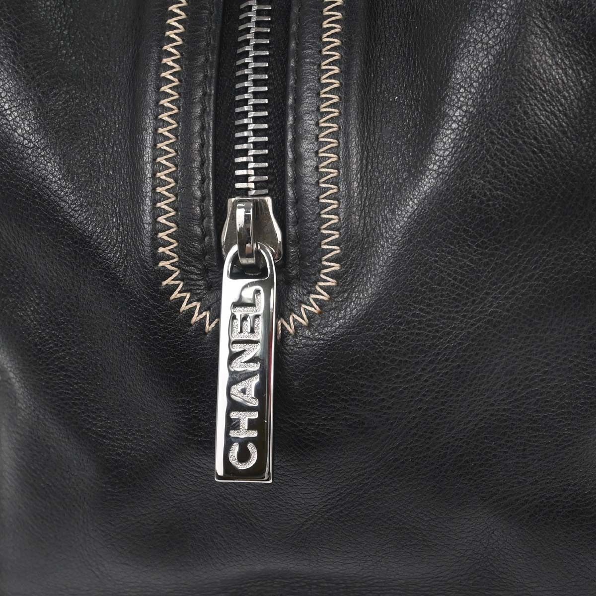 Chanel Chanel CC Bowler Leather Size ONE SIZE - 9 Thumbnail