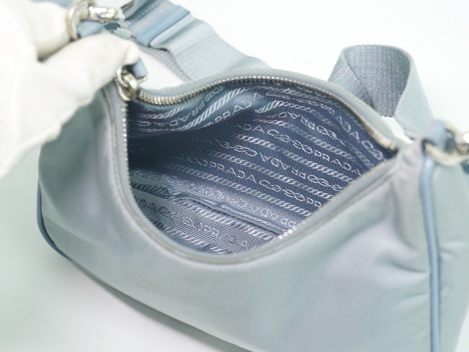 Prada Prada Re-Edition 2005 Shoulder Bag Tessuto Size ONE SIZE - 21 Thumbnail